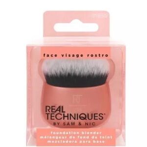 Real Techniques 1855 Kabuki Foundation Blender brush